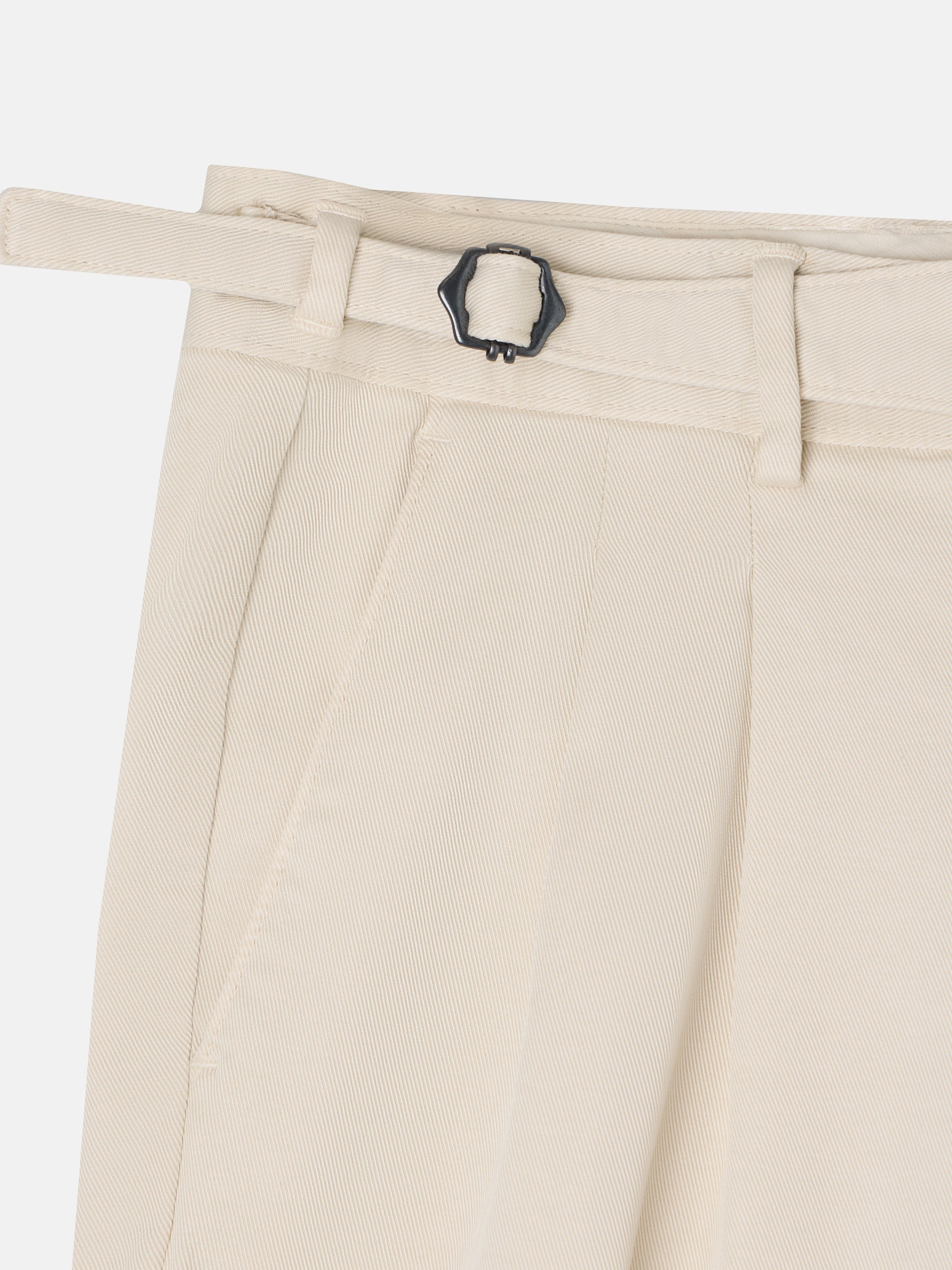 Pantalon vestir pinzas gurkha beige