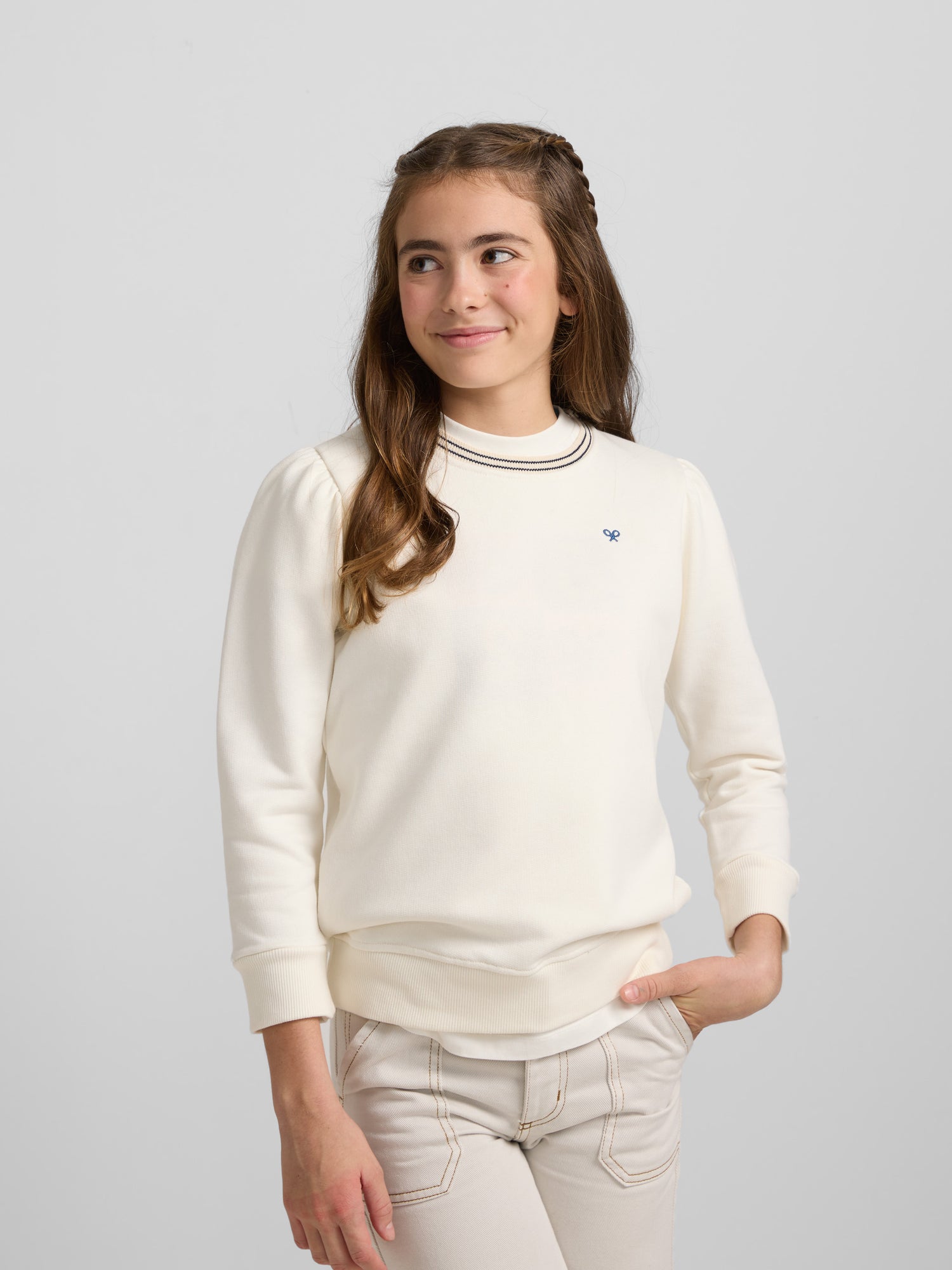 Girl's raw puffed sleeve sweatshirt