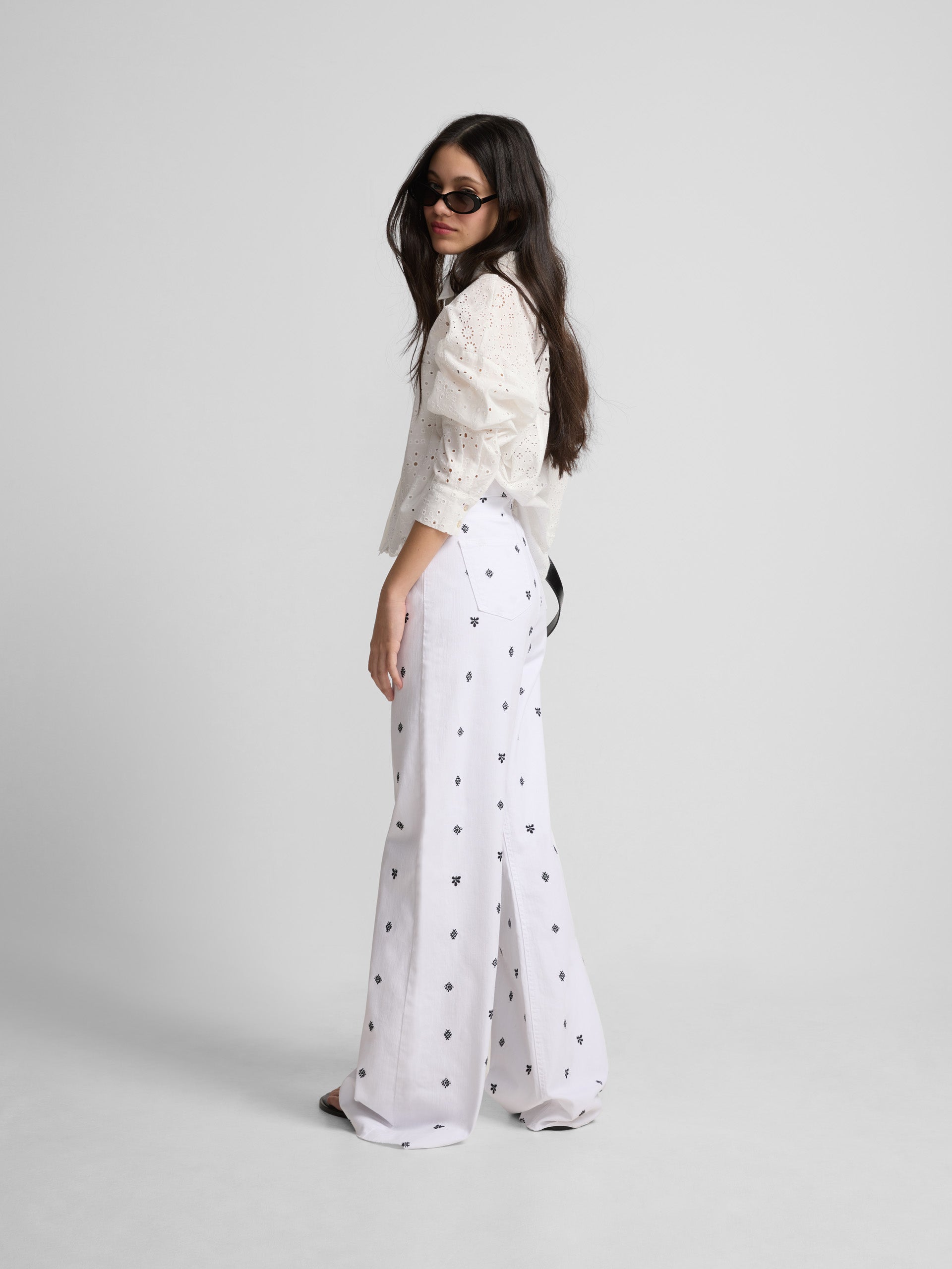 Pantalon denim bordados ikat blanco