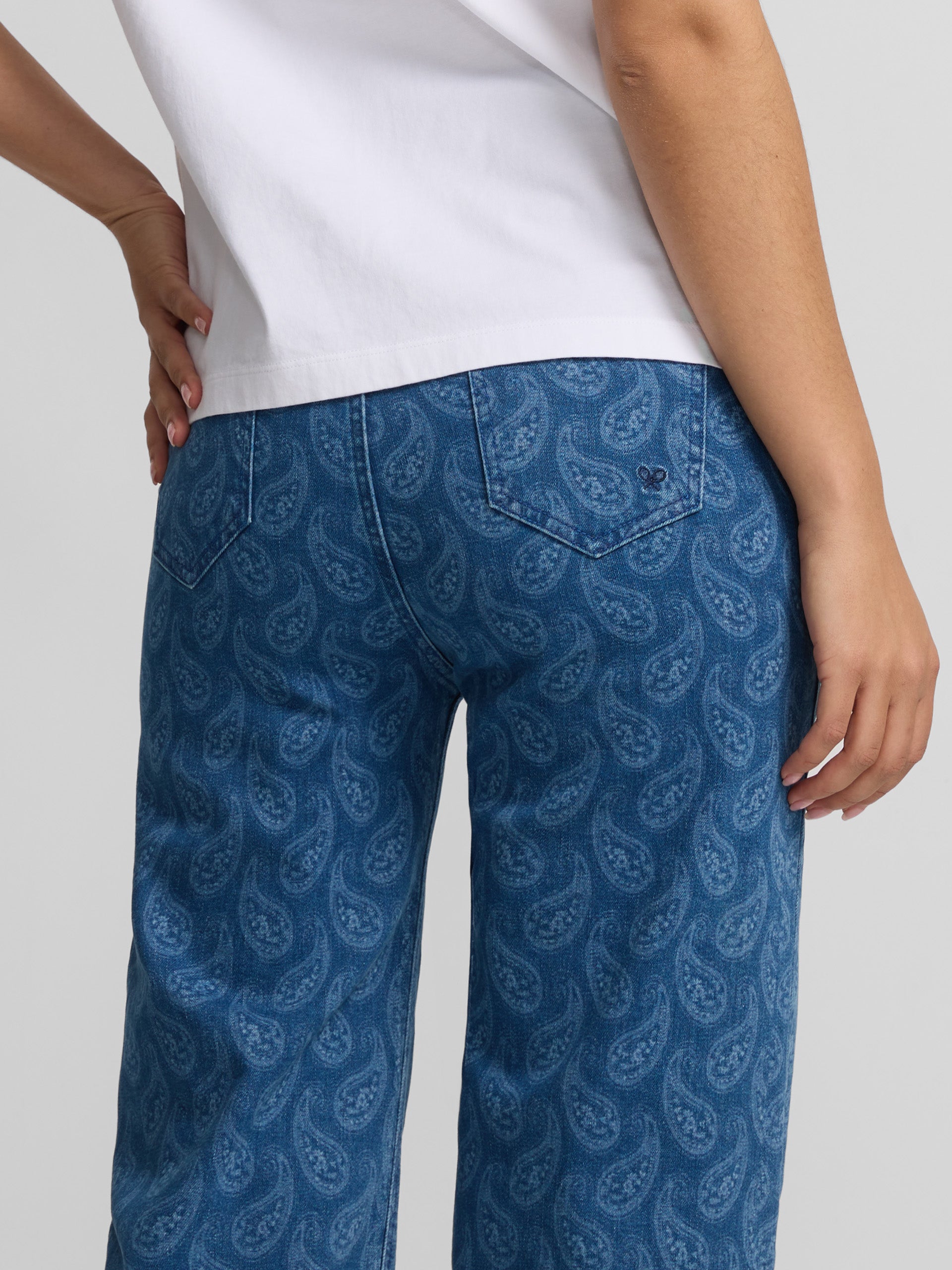 Pantalon denim estampado cachemir