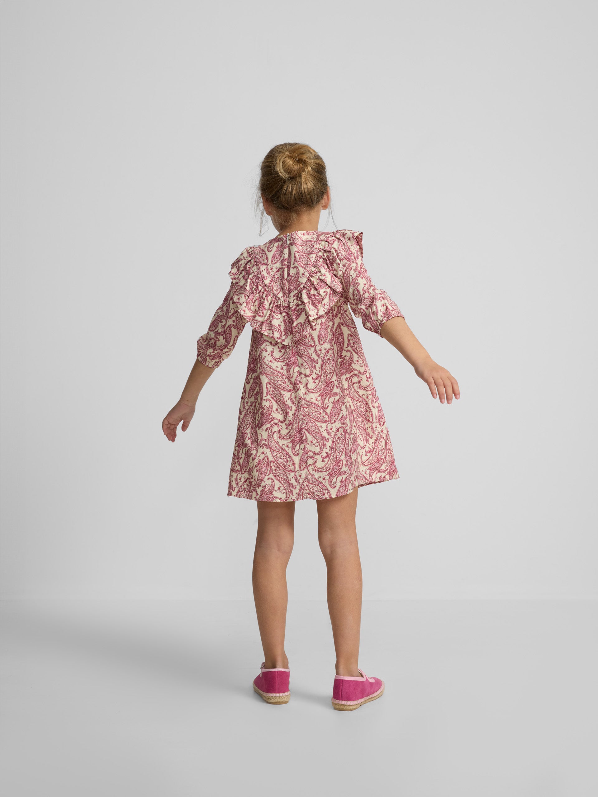 Vestido girl volante estampado cachemir rosa