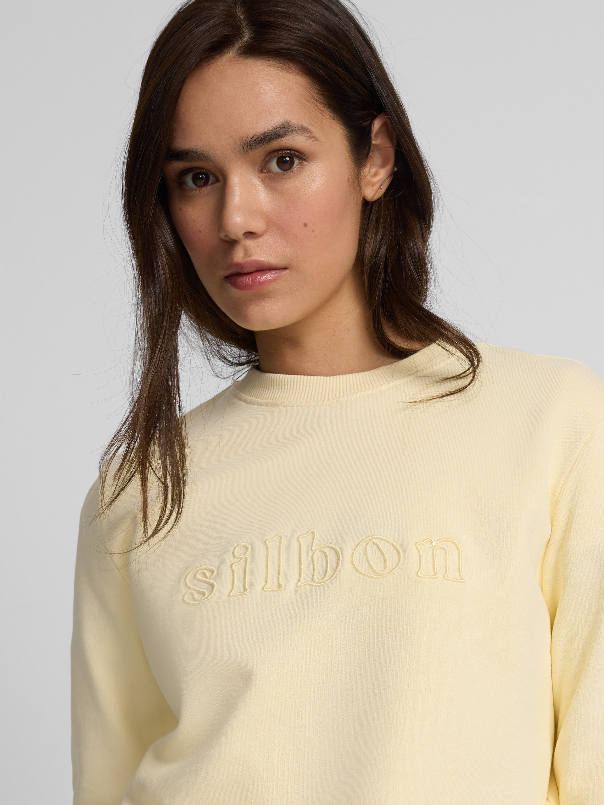 Sudadera woman bordado silbon amarillo