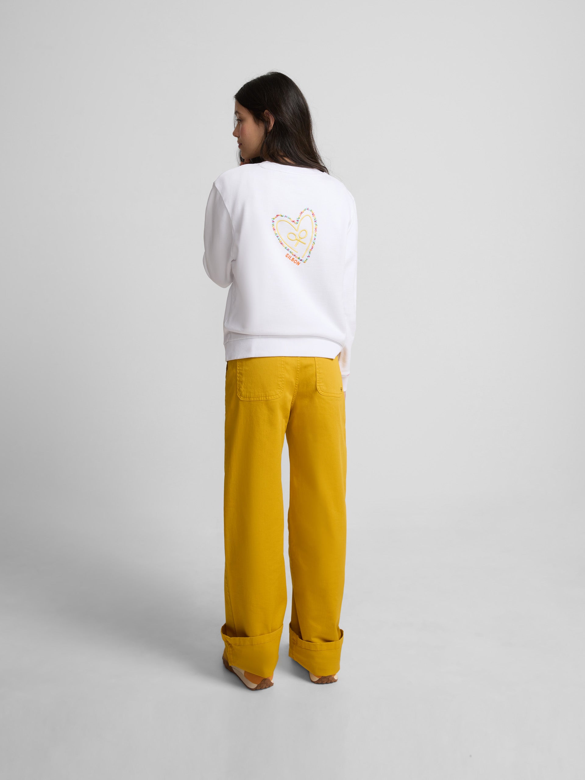 Sudadera woman corazon bordado blanca