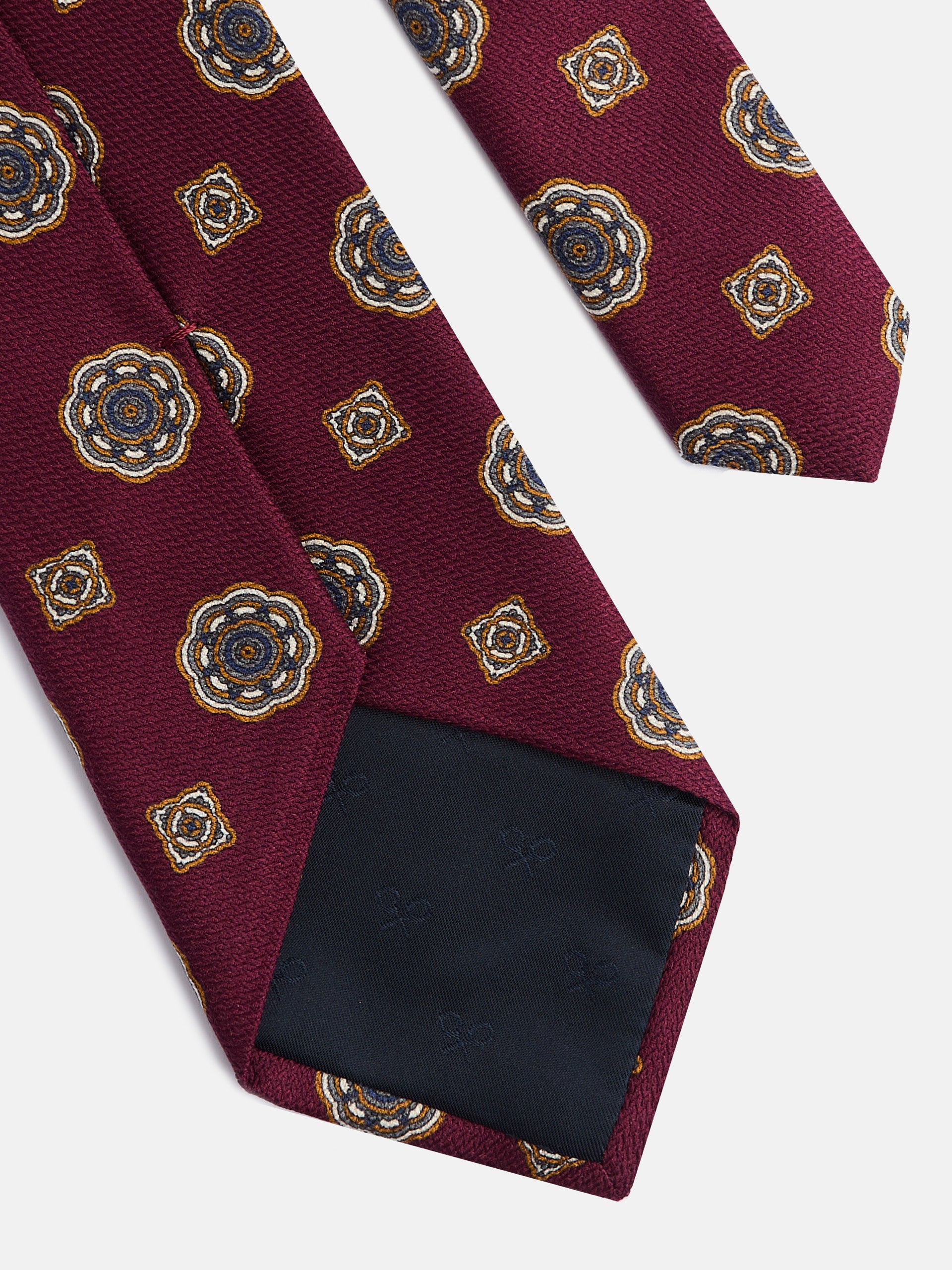 Corbata roseton burdeos