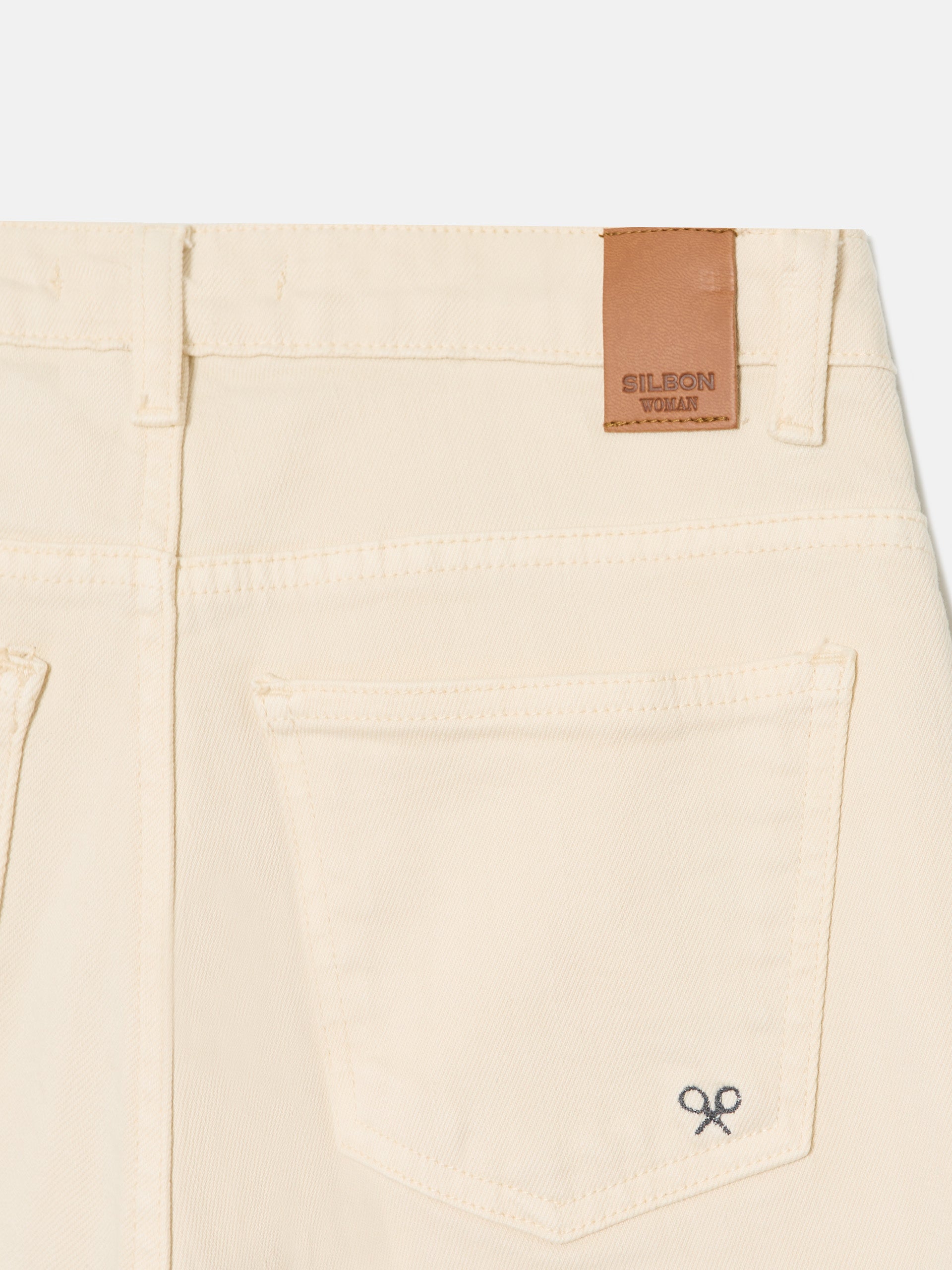 Pantalon culotte detalle bordados crudo