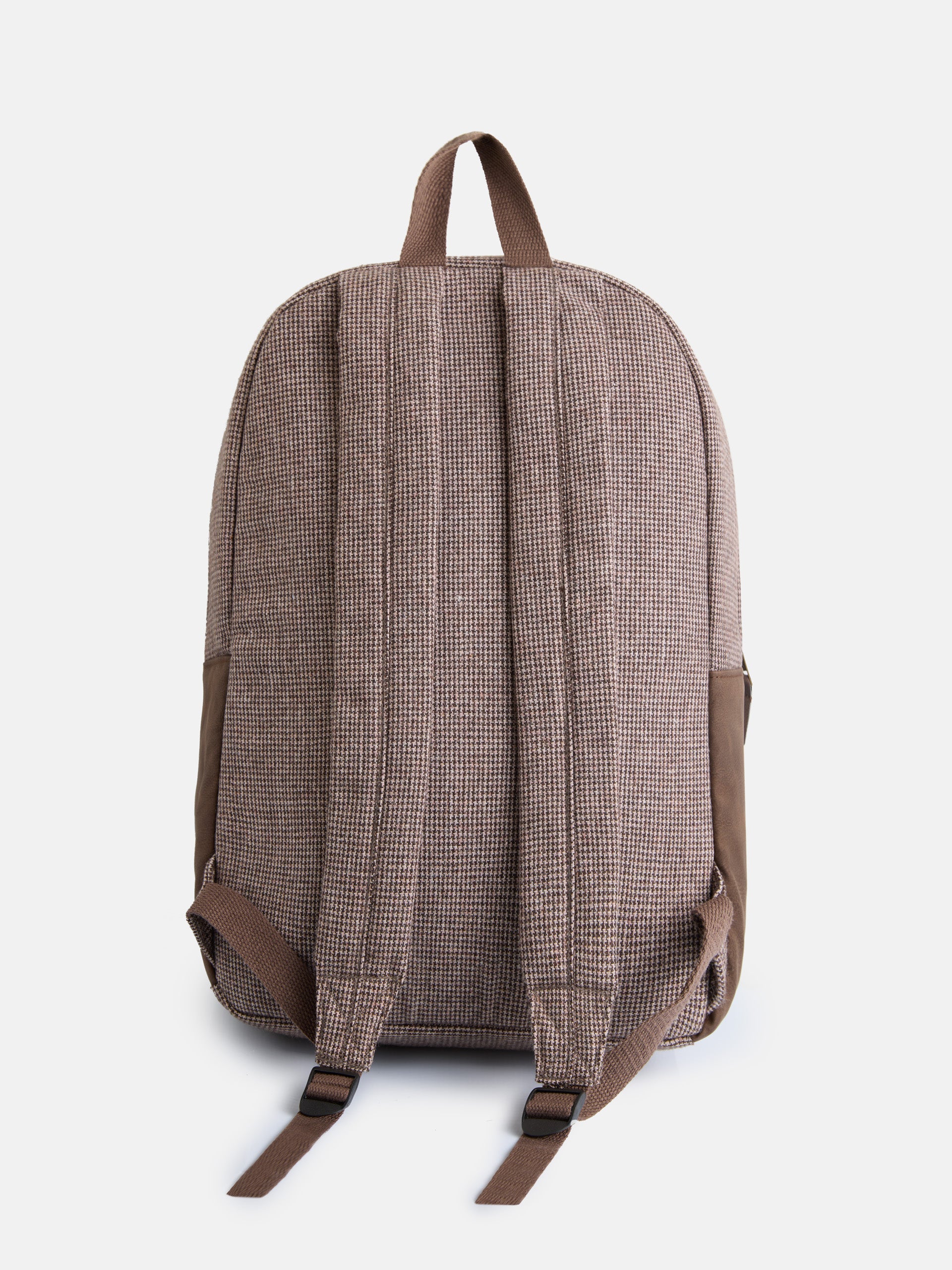 Mochila casual detalle piel marron