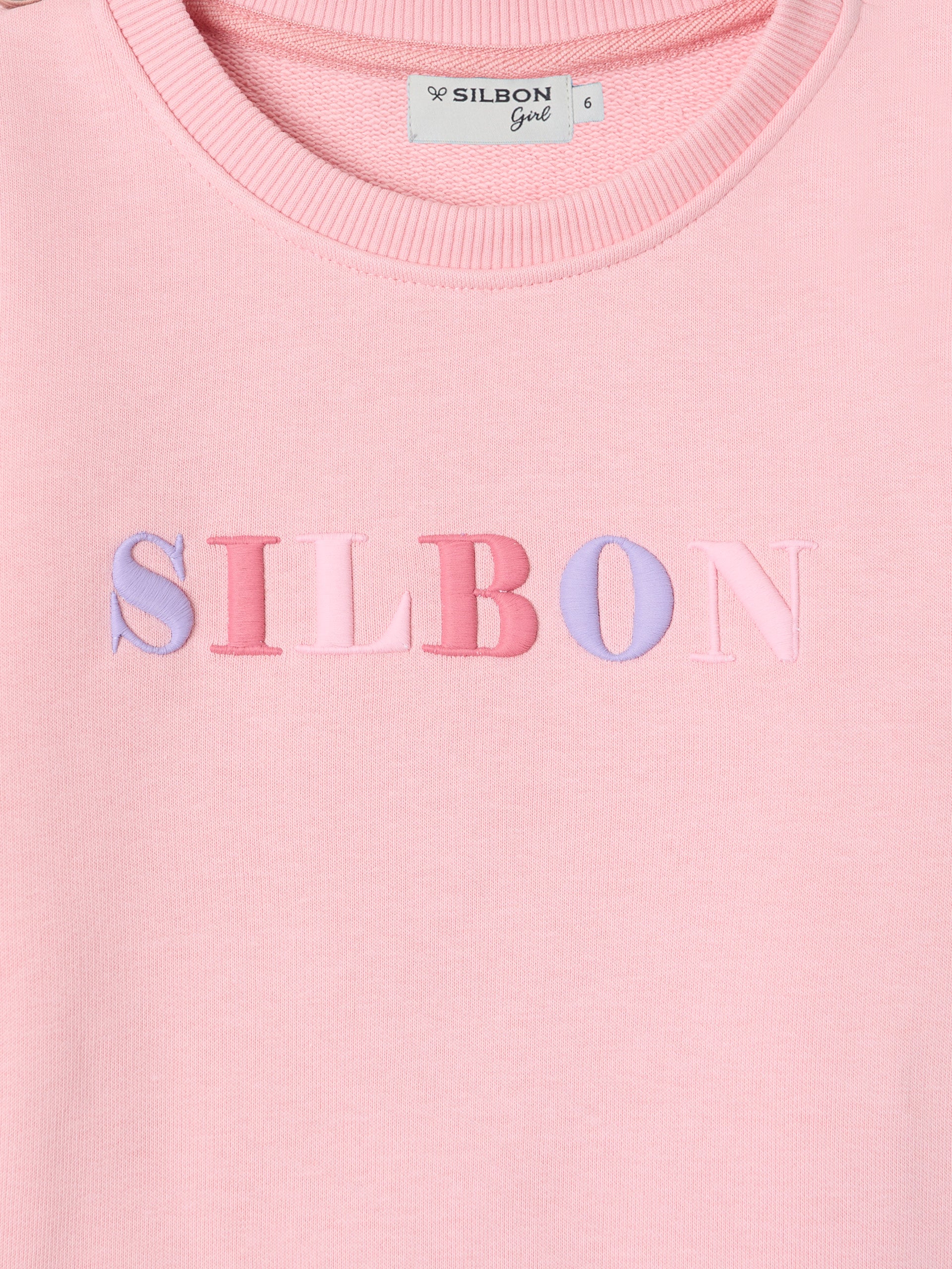 Sudadera girl letras silbon rosas