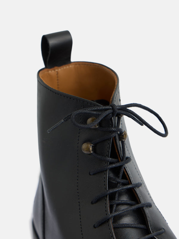 Bota derby piel negra