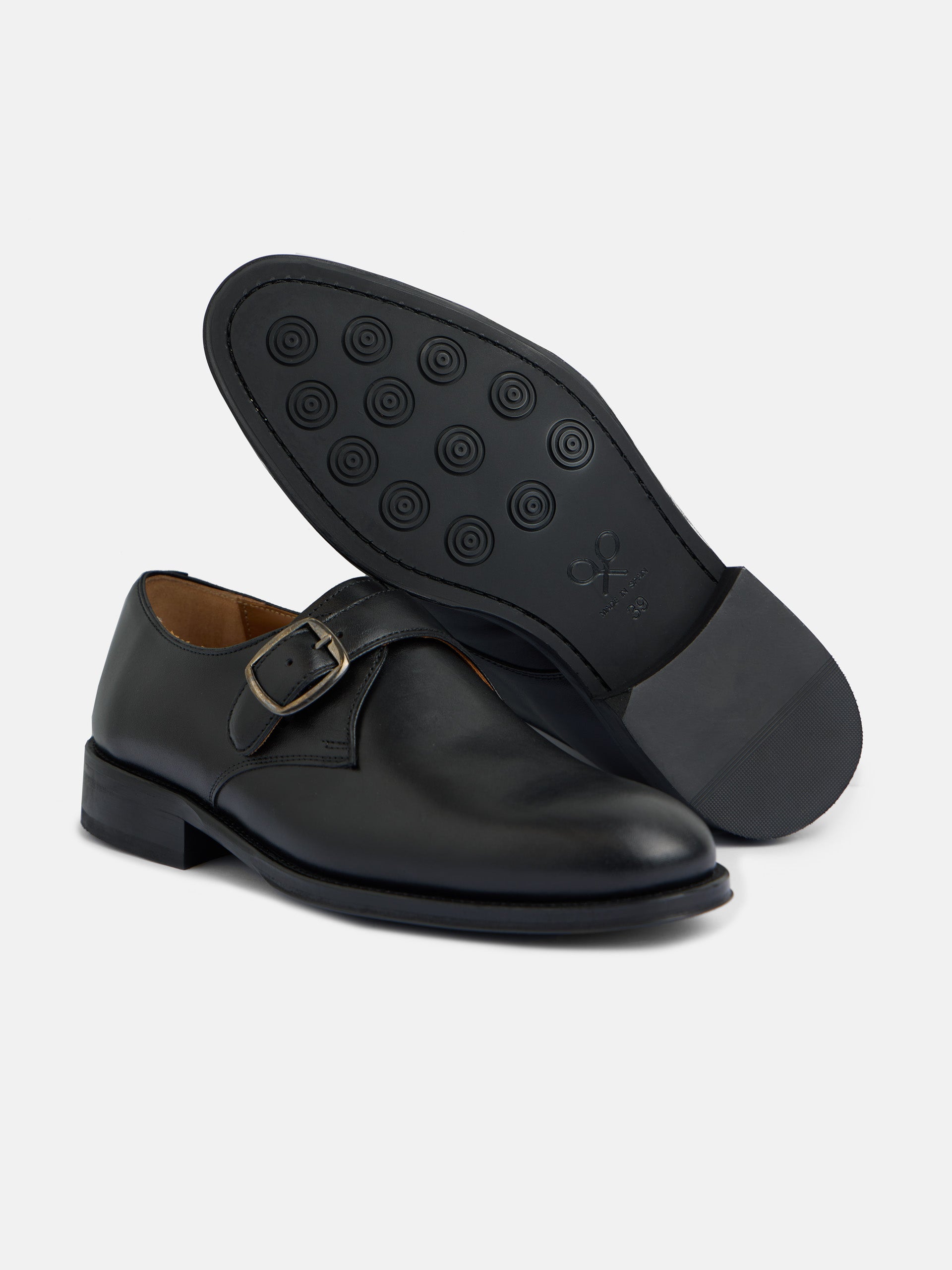 Zapato hebilla piel negro